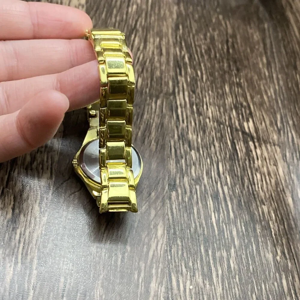 Unbranded Ladies Gold Tone Watch New Battery Working